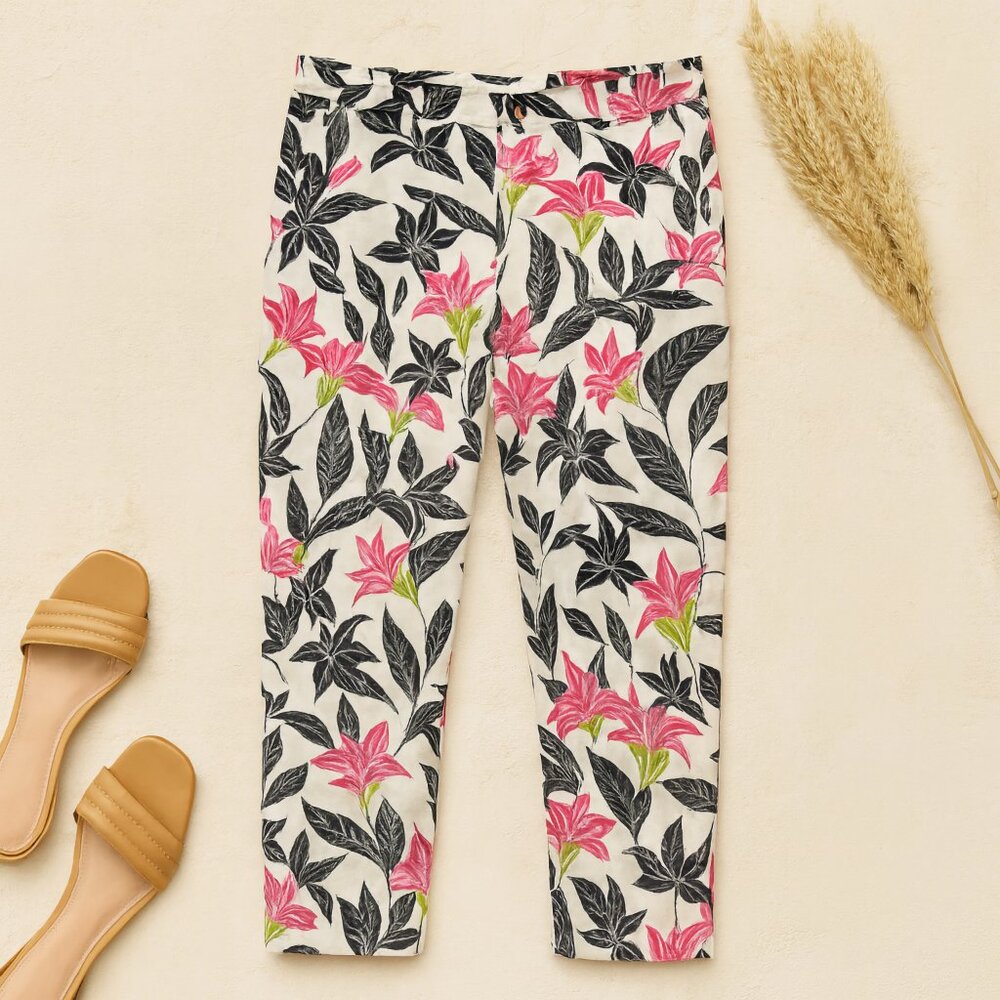 Lands End Crop Chino Pants Floral Lily Print Stretch Black White Size 10P - Picture 3 of 12